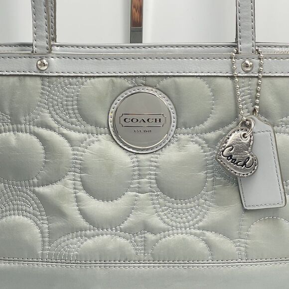 Coach Quilted Gray Signature Stitch Nylon & Patent Leather Medium Tote Bag Grey - Picture 2 of 14